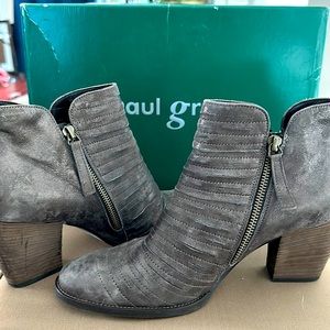 Paul Green Malibu Earth Antique Bootie 10.5 along with original box EUC